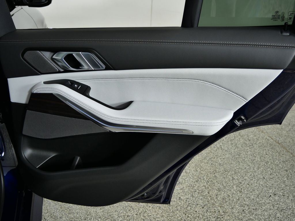 Thumbnail: 2026 BMW X5 - 25