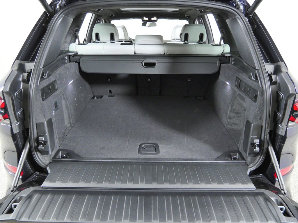 Thumbnail: 2026 BMW X5 - 28