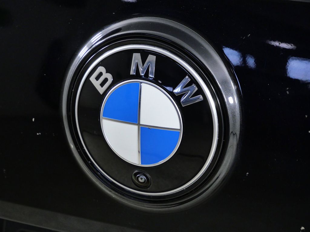 Thumbnail: 2026 BMW iX - 11