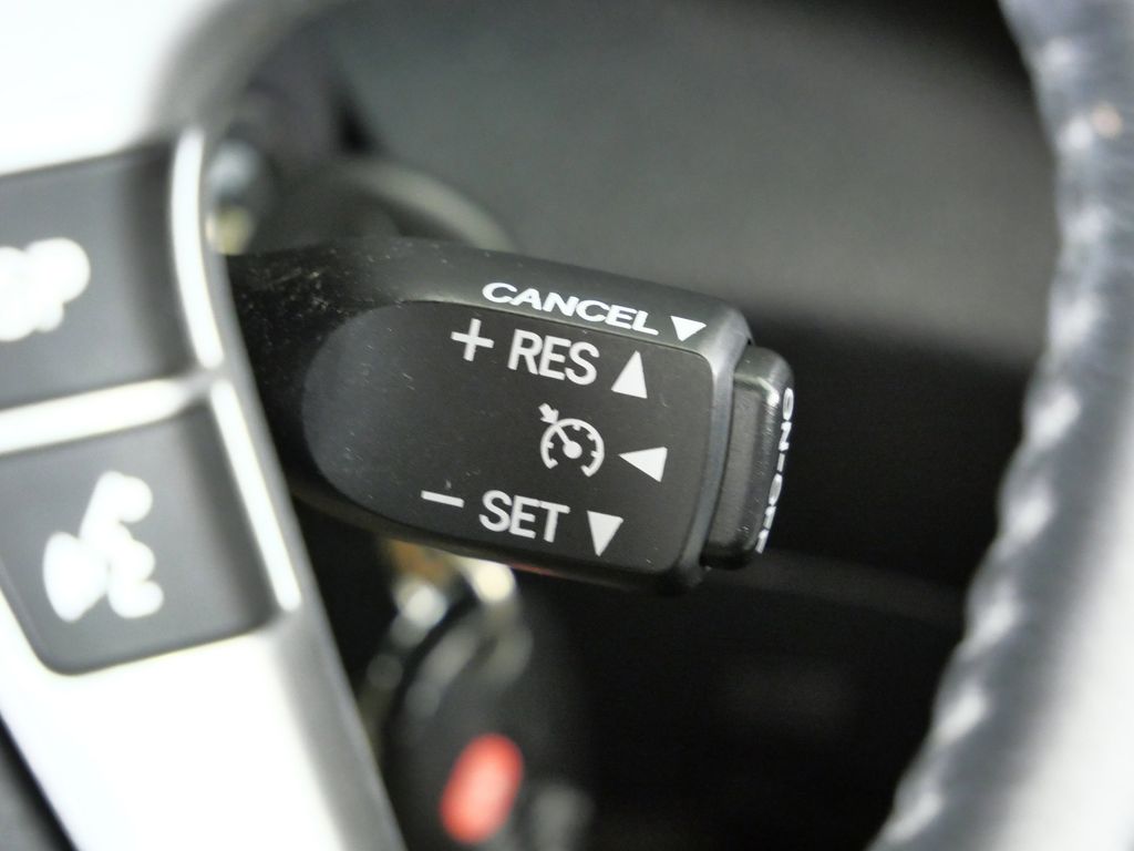 Thumbnail: 2011 Toyota Highlander - 49