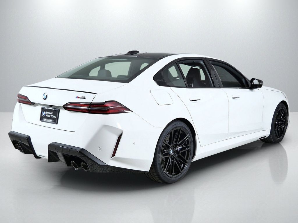 Thumbnail: 2026 BMW M5 - 9