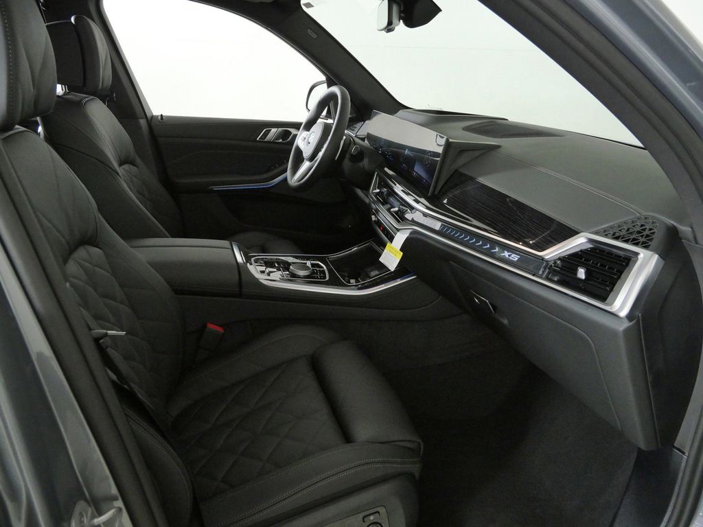 Thumbnail: 2026 BMW X5 - 20