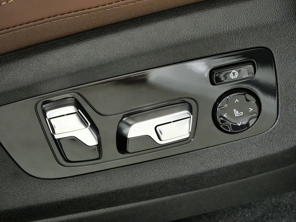 Thumbnail: 2026 BMW X5 - 24