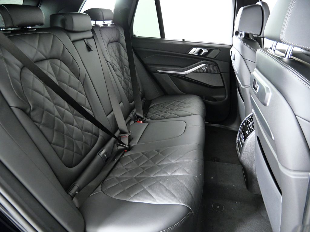 Thumbnail: 2026 BMW X5 - 27