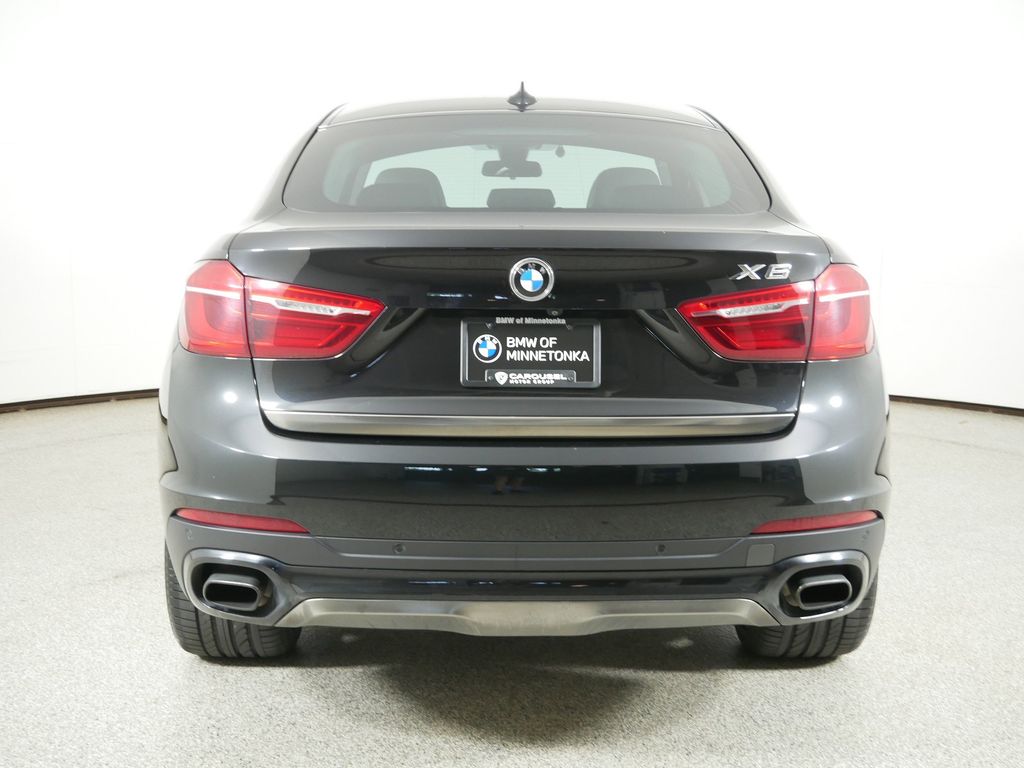 Thumbnail: 2016 BMW X6 - 10