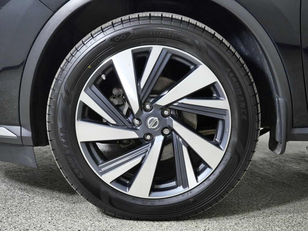 Thumbnail: 2017 Nissan Murano - 18