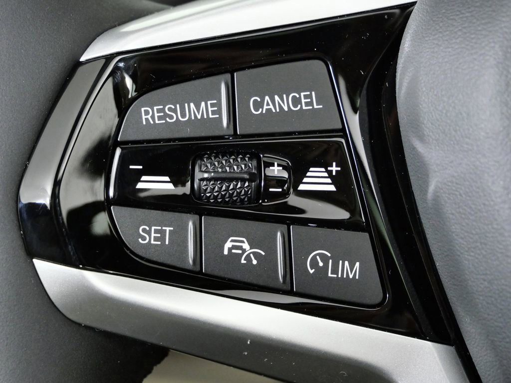 Thumbnail: 2026 BMW 3 Series - 40