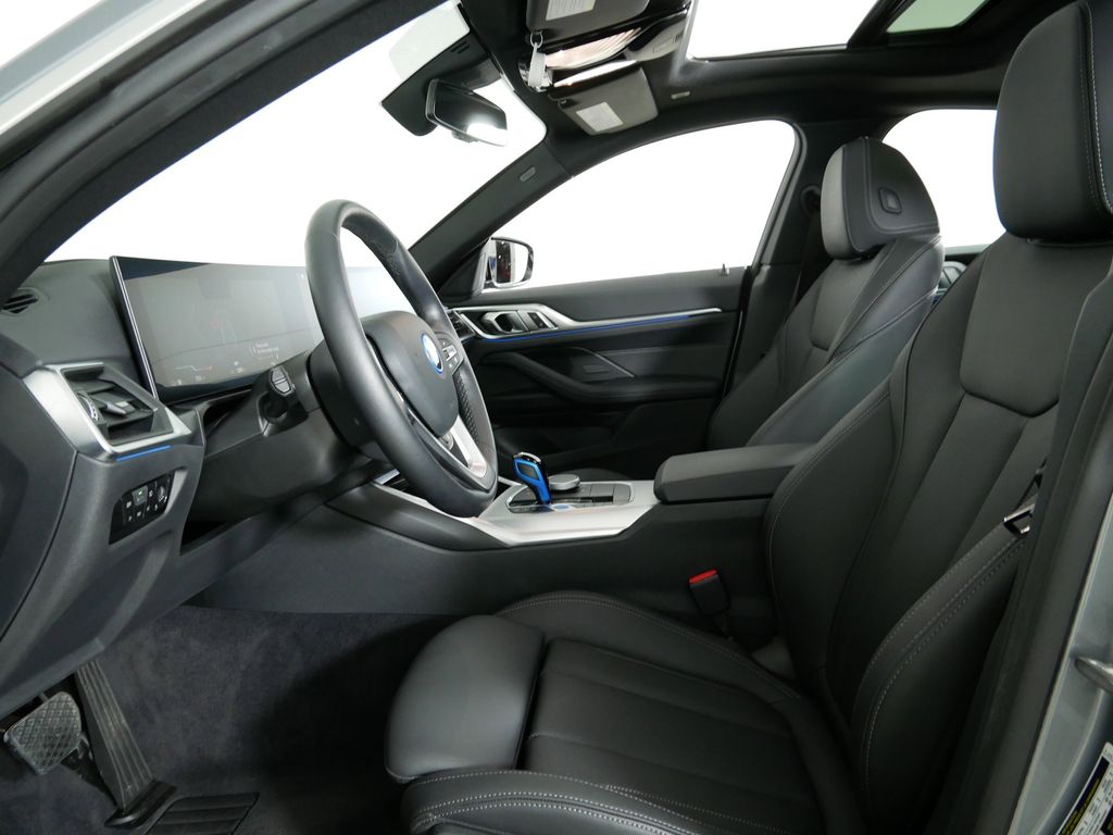 Thumbnail: 2023 BMW i4 - 35