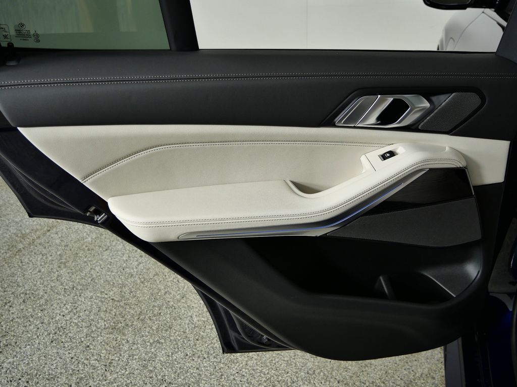 Thumbnail: 2026 BMW X5 - 31