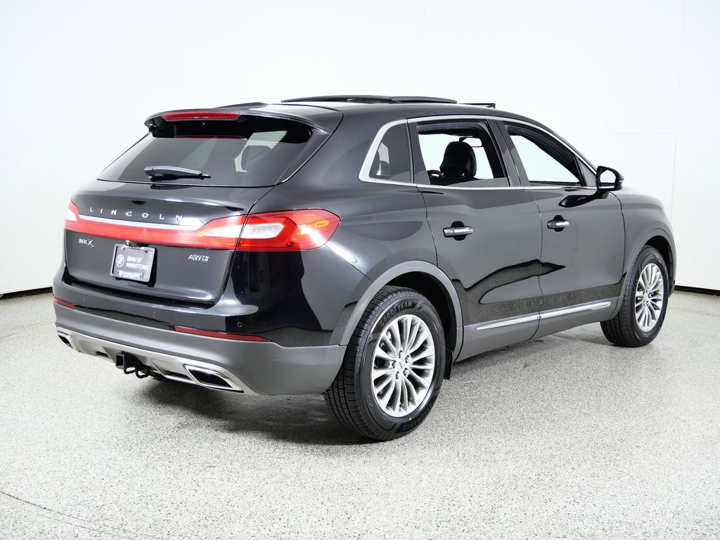 Thumbnail: 2017 Lincoln MKX - 10