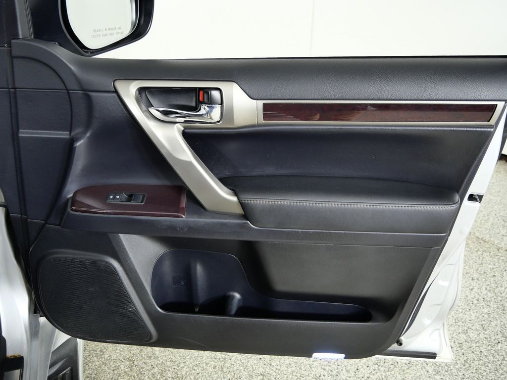 Thumbnail: 2014 Lexus GX - 18