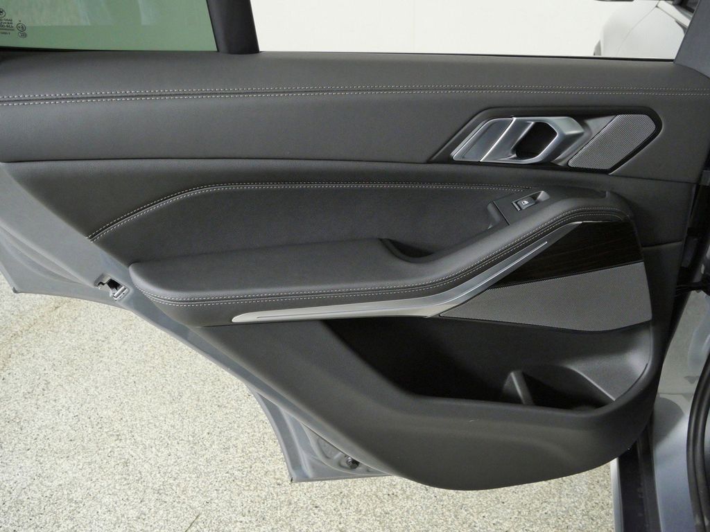 Thumbnail: 2026 BMW X5 - 31