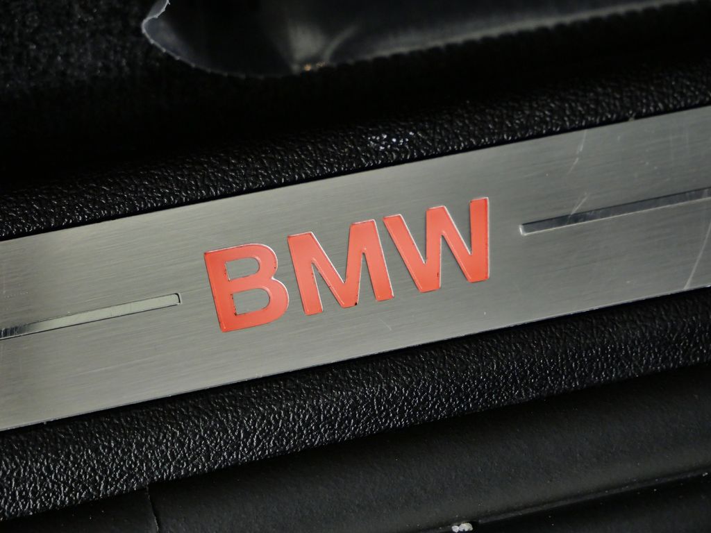 Thumbnail: 2023 BMW X7 - 28