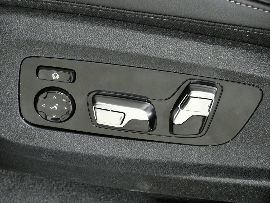 Thumbnail: 2026 BMW X5 - 39