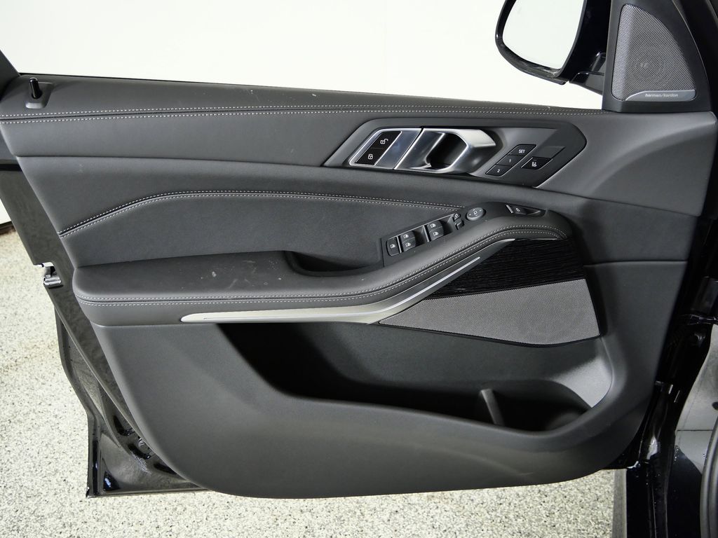 Thumbnail: 2026 BMW X5 - 34