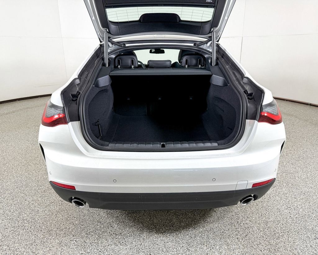 Thumbnail: 2025 BMW 4 Series - 18