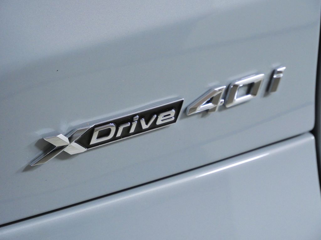 Thumbnail: 2026 BMW X5 - 12