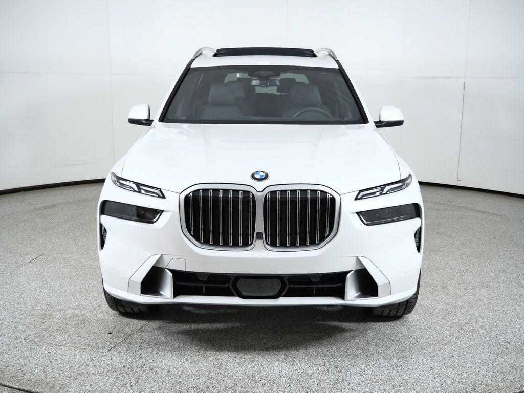 Thumbnail: 2024 BMW X7 - 3