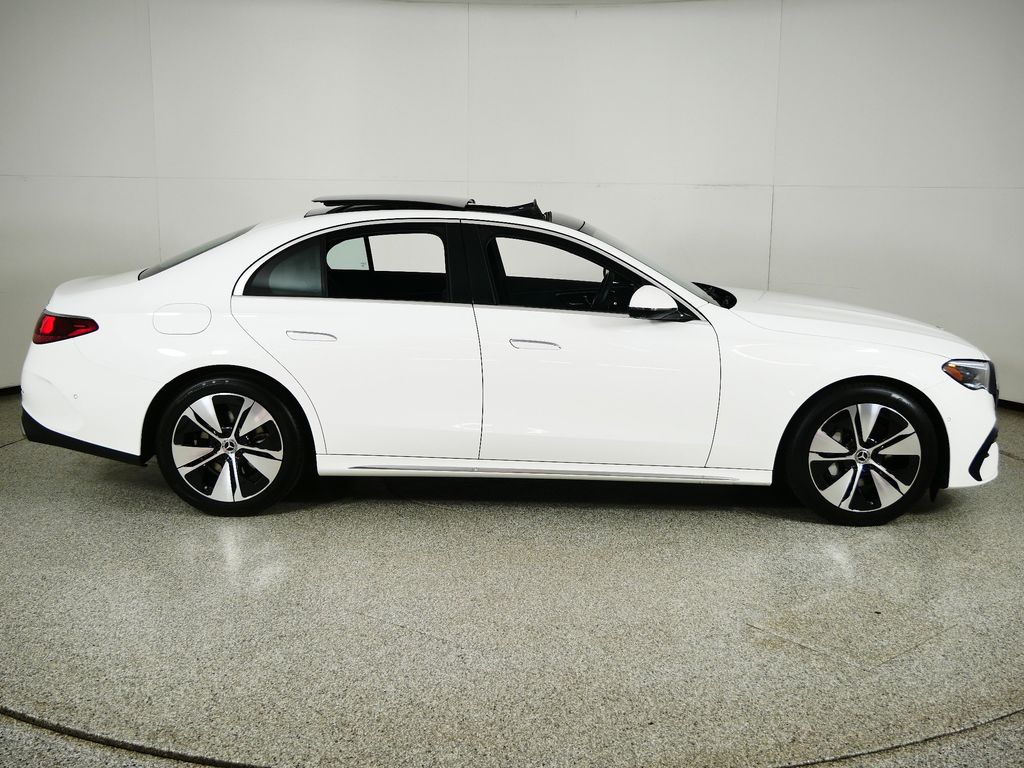Thumbnail: 2024 Mercedes-Benz E-Class - 8
