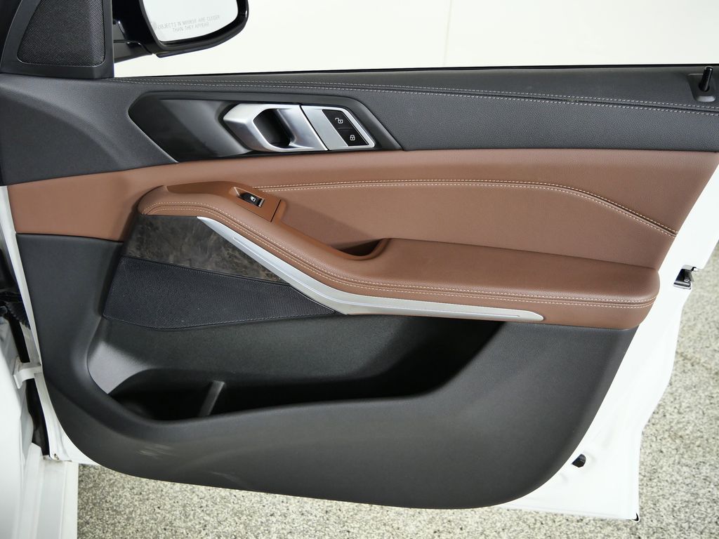 Thumbnail: 2022 BMW X5 - 20