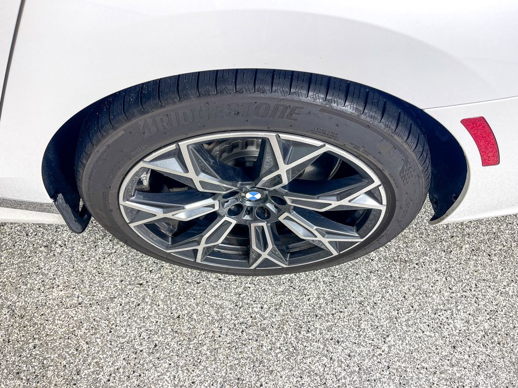 Thumbnail: 2023 BMW i7 - 20