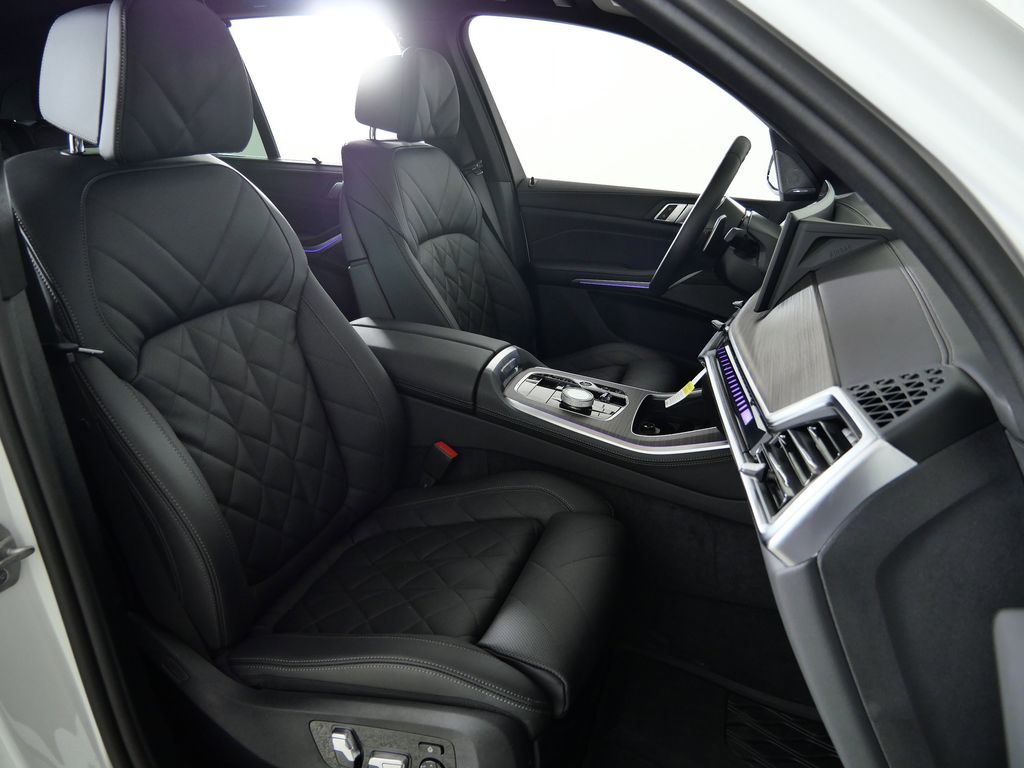 Thumbnail: 2026 BMW X5 - 21