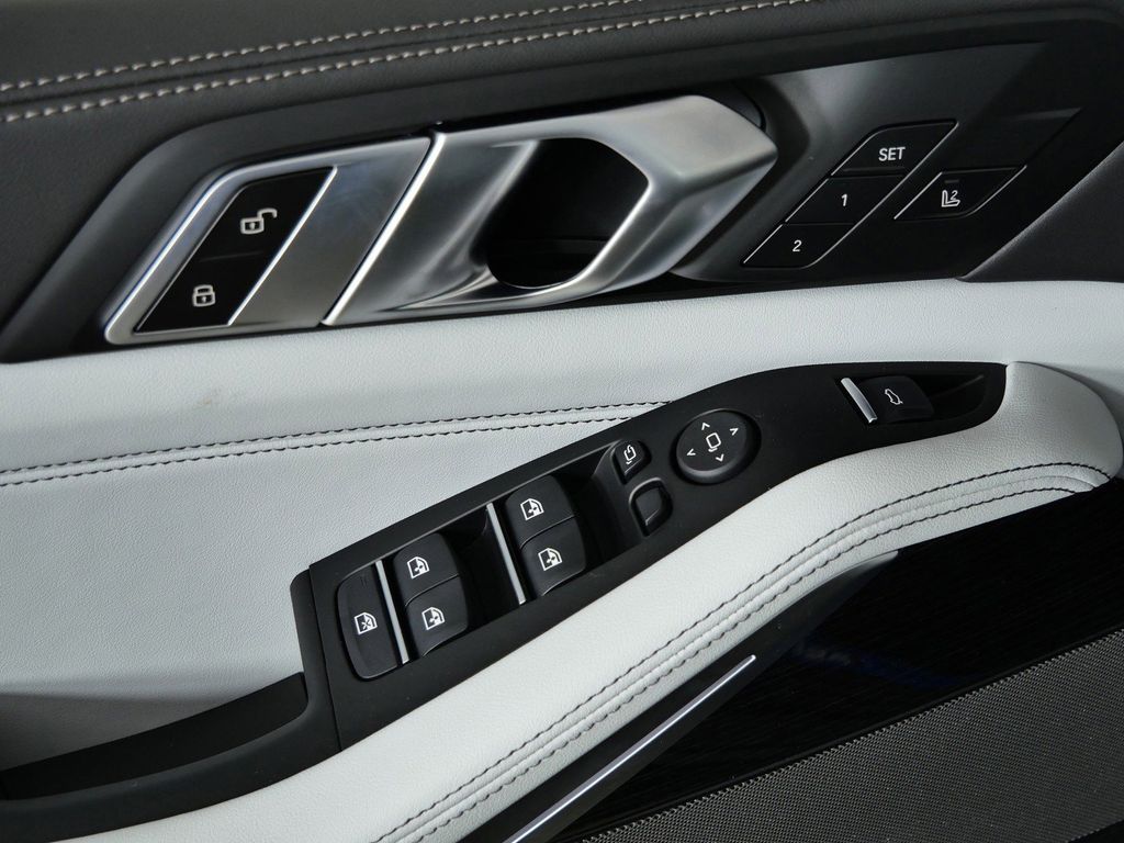 Thumbnail: 2026 BMW X5 - 37