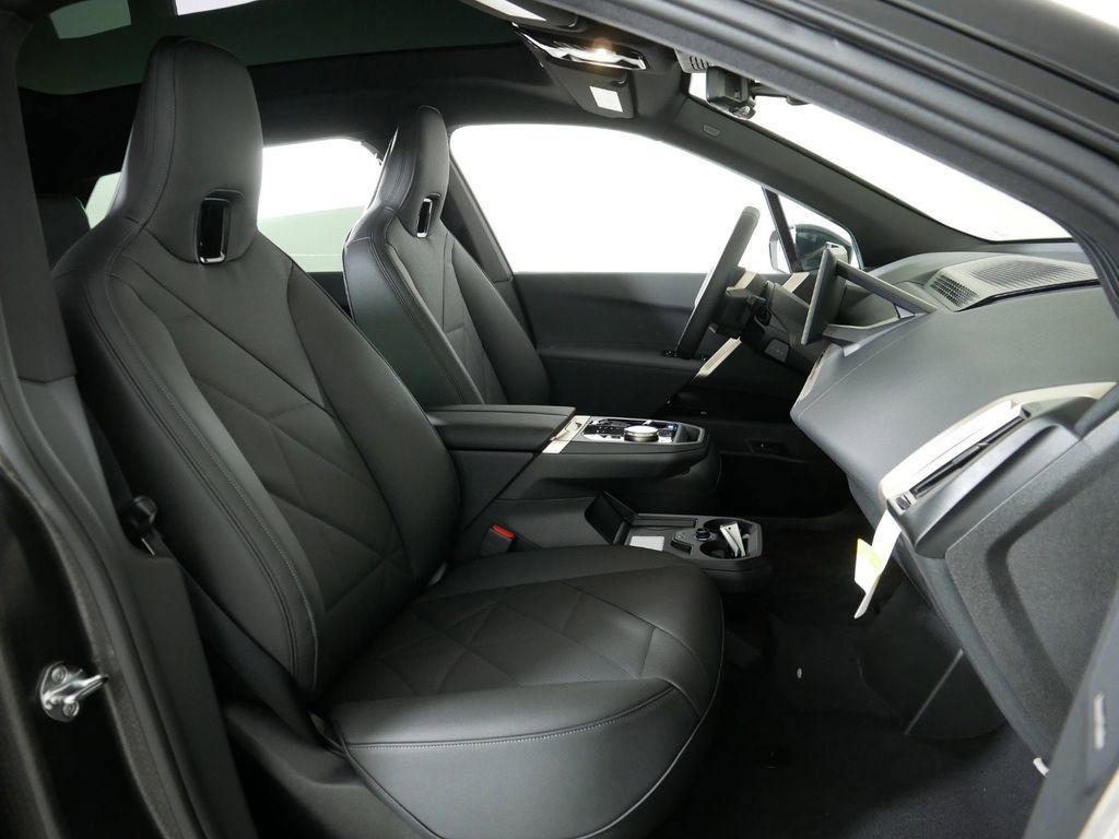 Thumbnail: 2025 BMW iX - 23