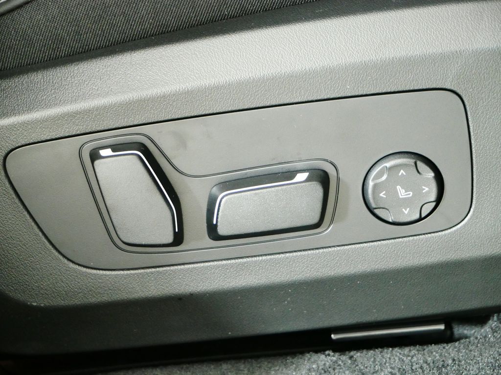 Thumbnail: 2025 BMW X3 - 23