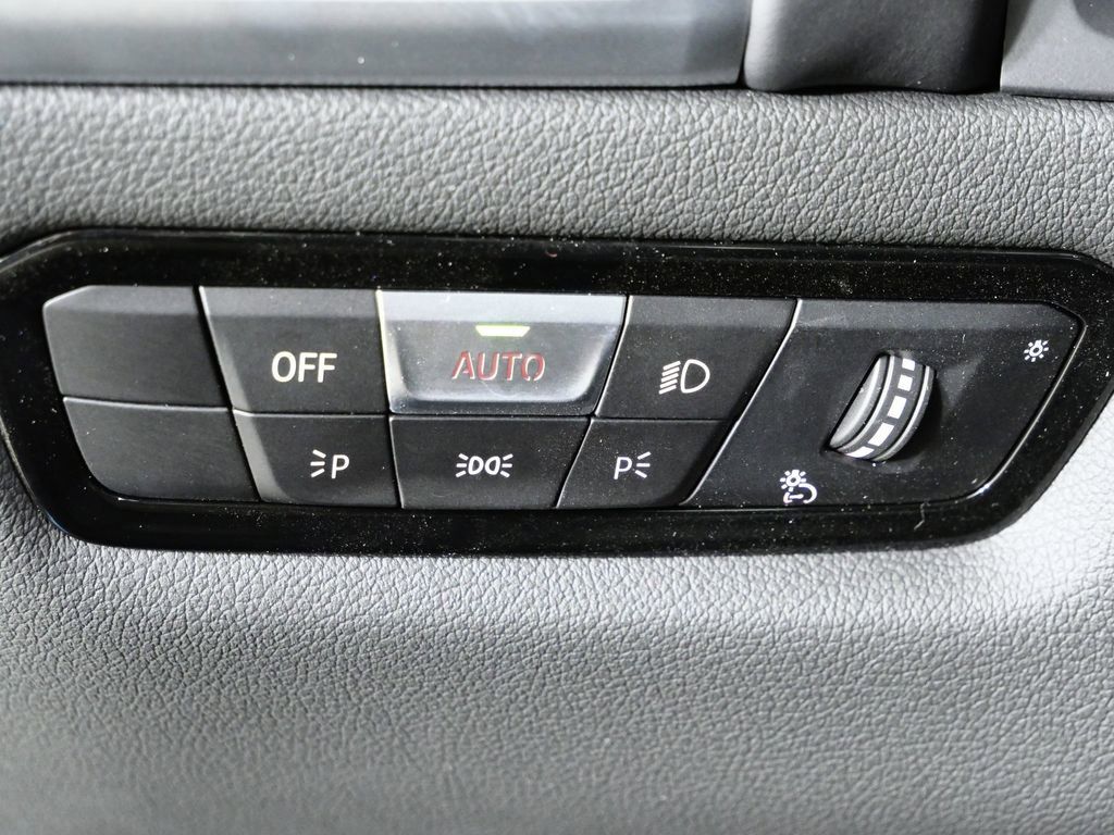 Thumbnail: 2026 BMW 8 Series - 41