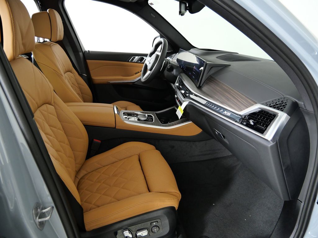 Thumbnail: 2026 BMW X5 - 20