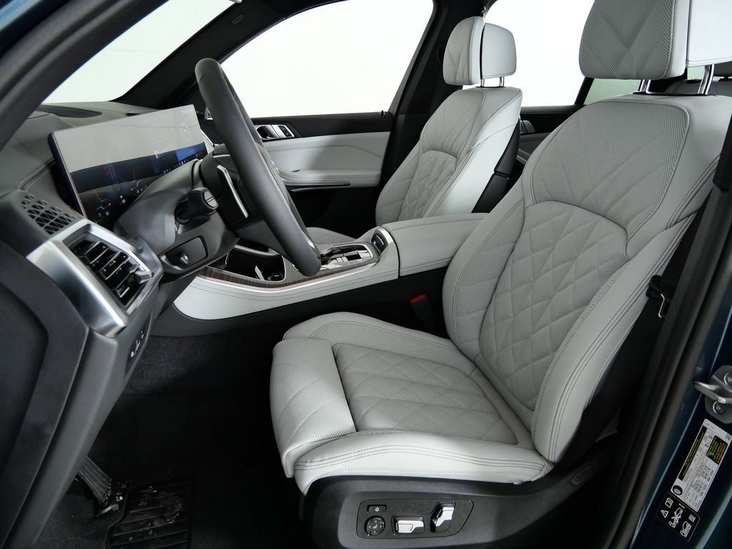 Thumbnail: 2026 BMW X5 - 36