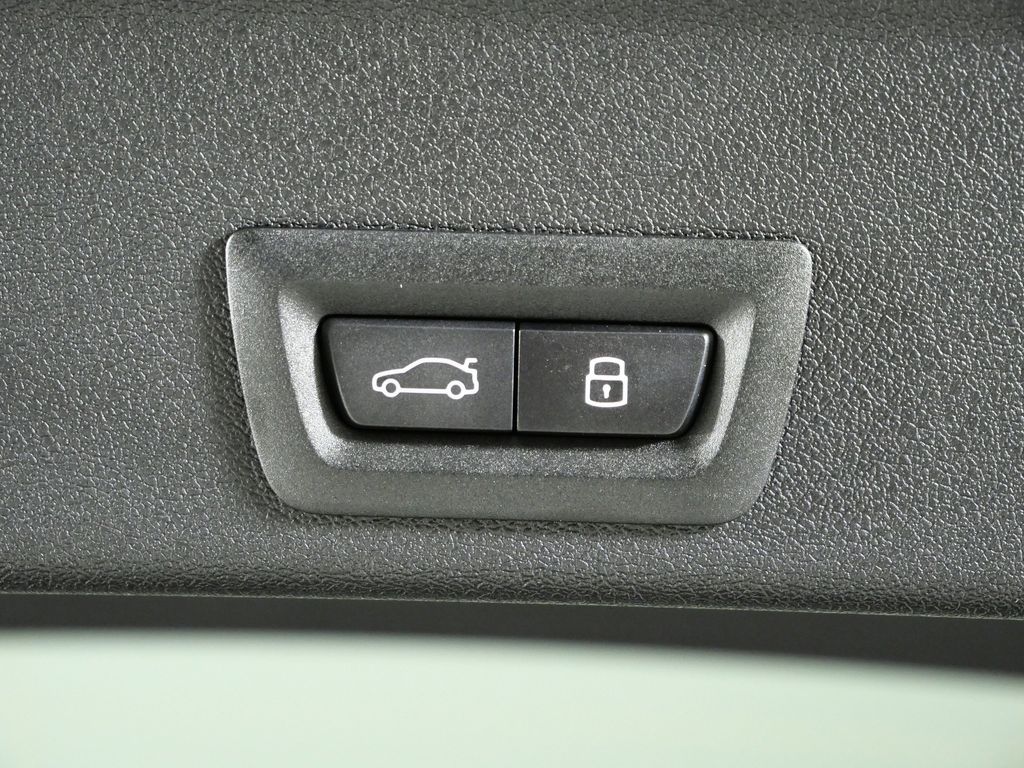 Thumbnail: 2026 BMW X6 - 29