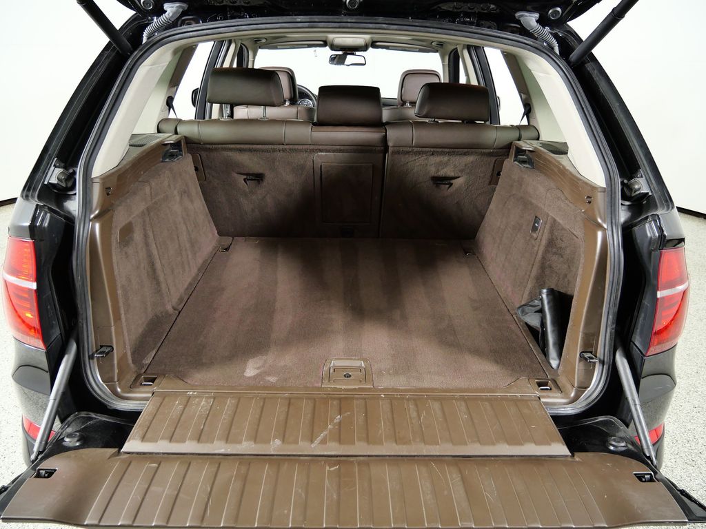 Thumbnail: 2013 BMW X5 - 27