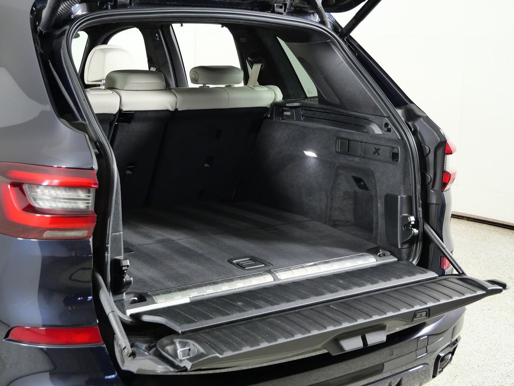 Thumbnail: 2023 BMW X5 - 29