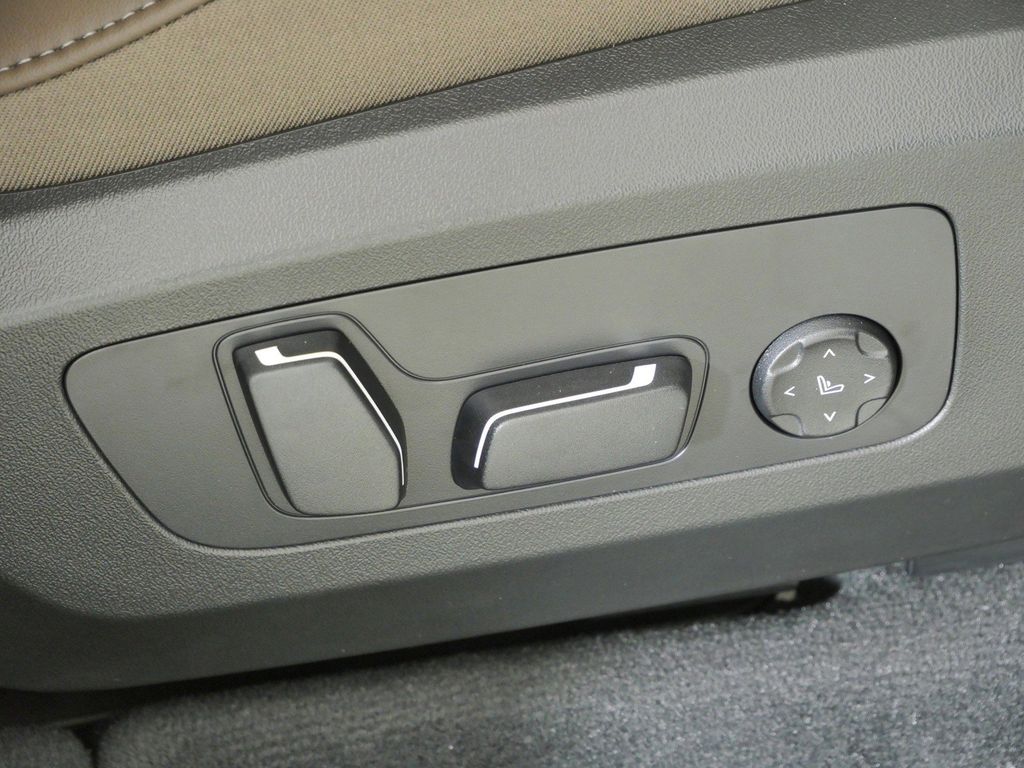 Thumbnail: 2026 BMW X3 - 23
