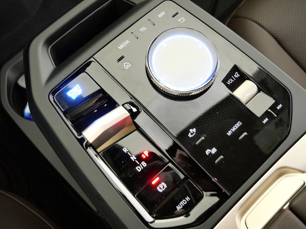 Thumbnail: 2026 BMW iX - 47