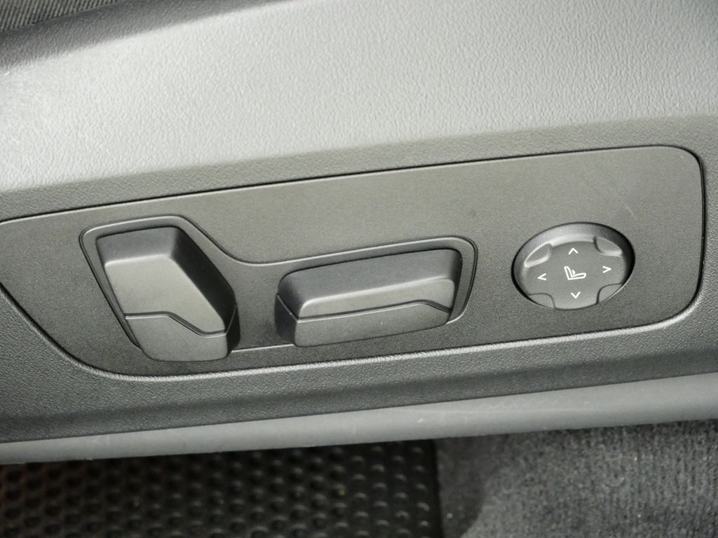 Thumbnail: 2023 BMW X1 - 27