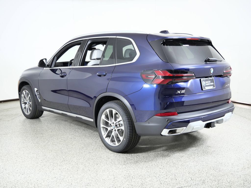 Thumbnail: 2026 BMW X5 - 16