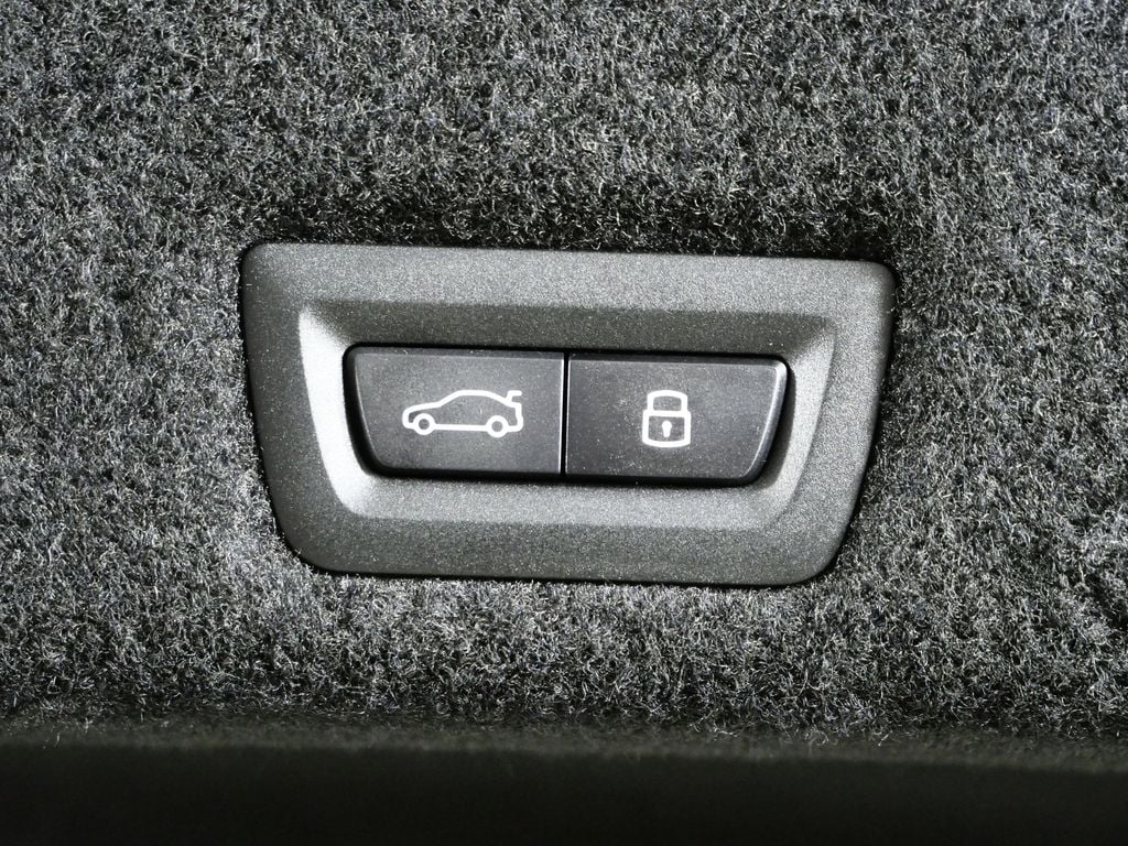 Thumbnail: 2026 BMW 7 Series - 29