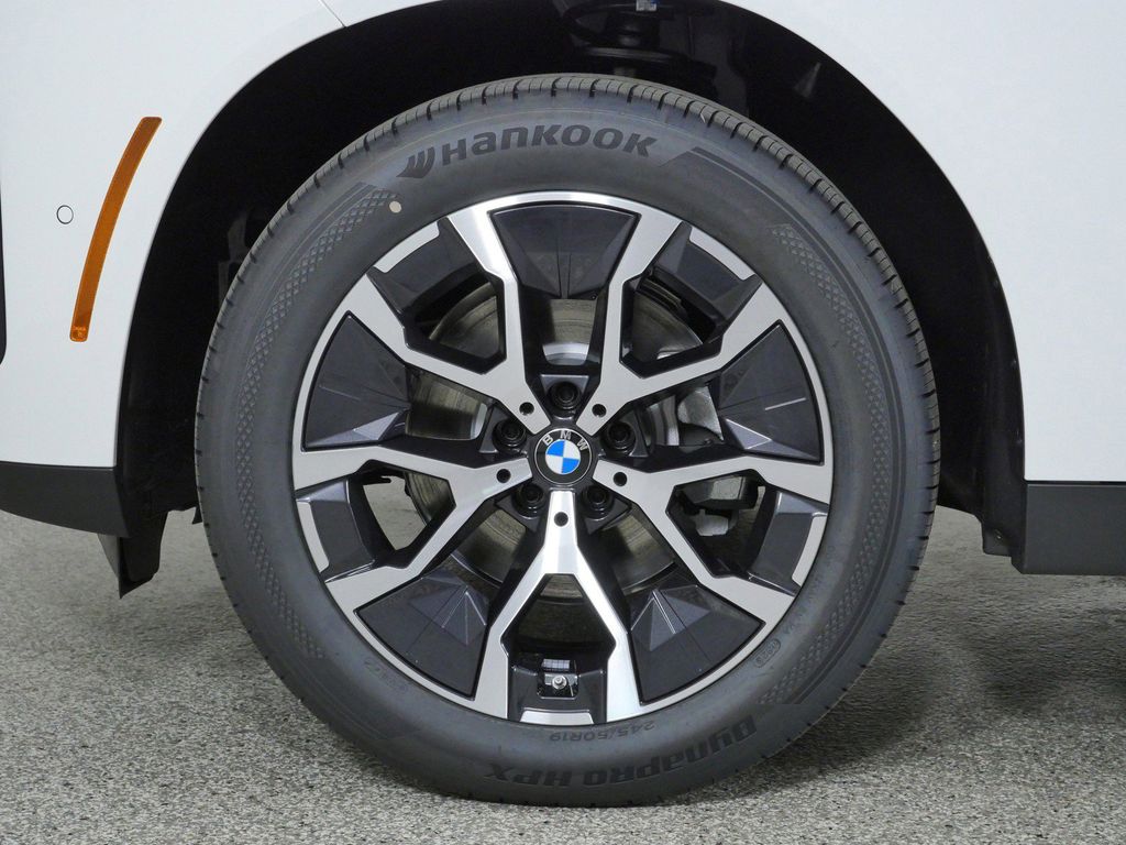 Thumbnail: 2026 BMW X3 - 16