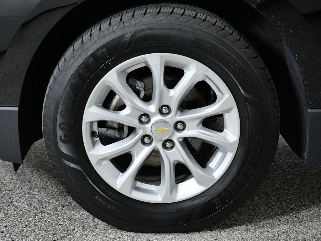 Thumbnail: 2018 Chevrolet Equinox - 18