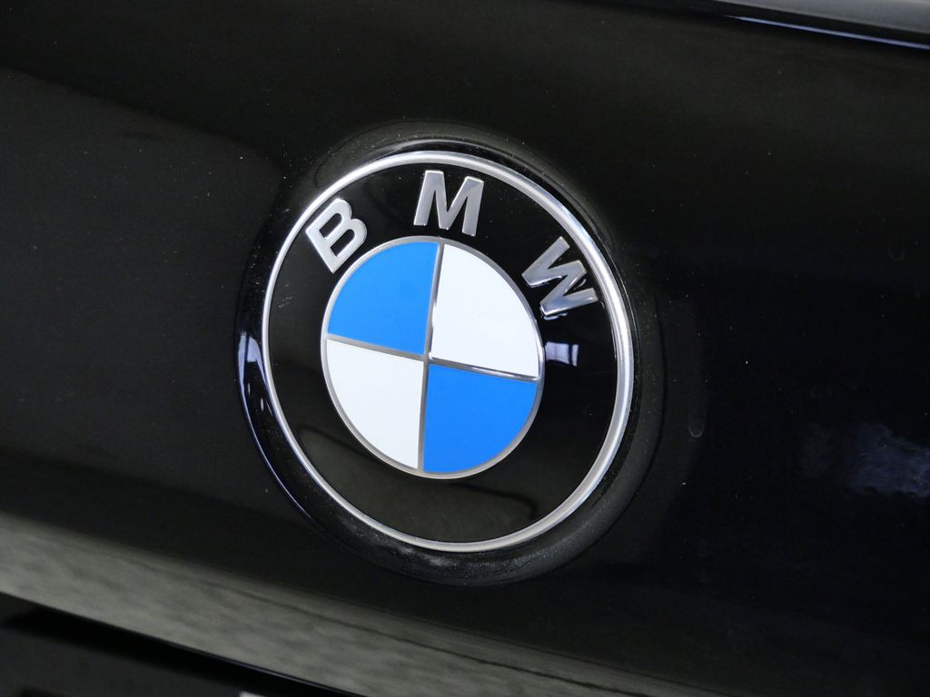 Thumbnail: 2026 BMW 5 Series - 11