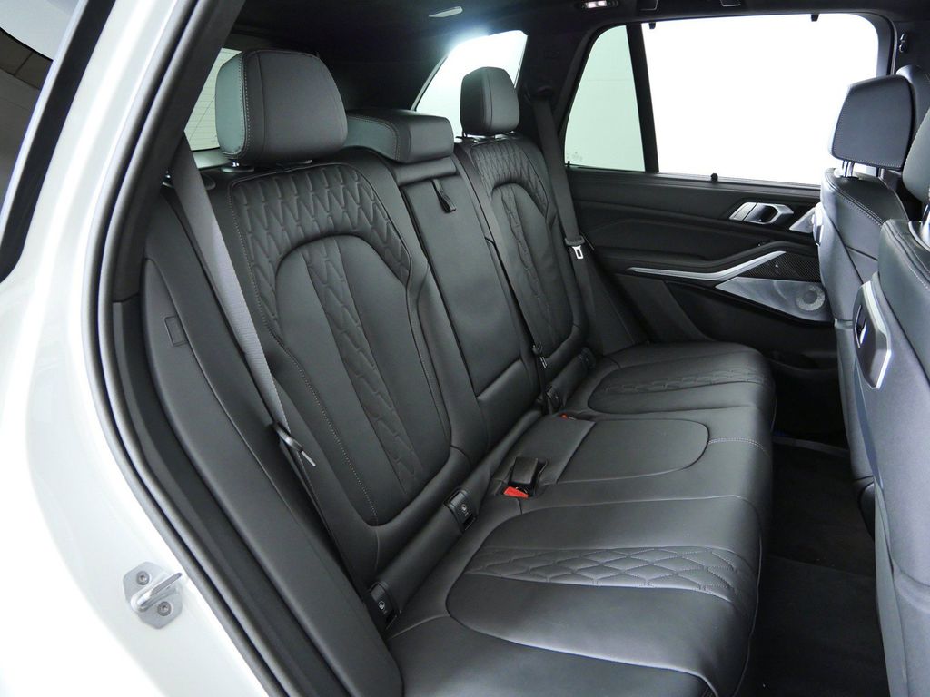 Thumbnail: 2026 BMW X5 - 23