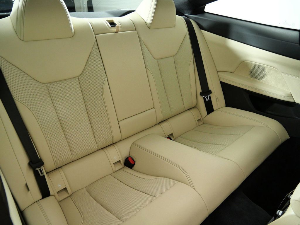 Thumbnail: 2025 BMW 4 Series - 30