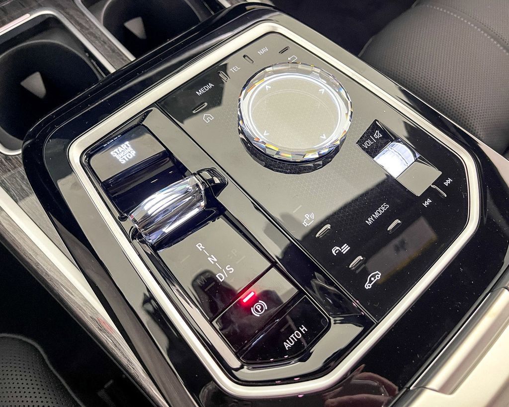 Thumbnail: 2025 BMW 7 Series - 48