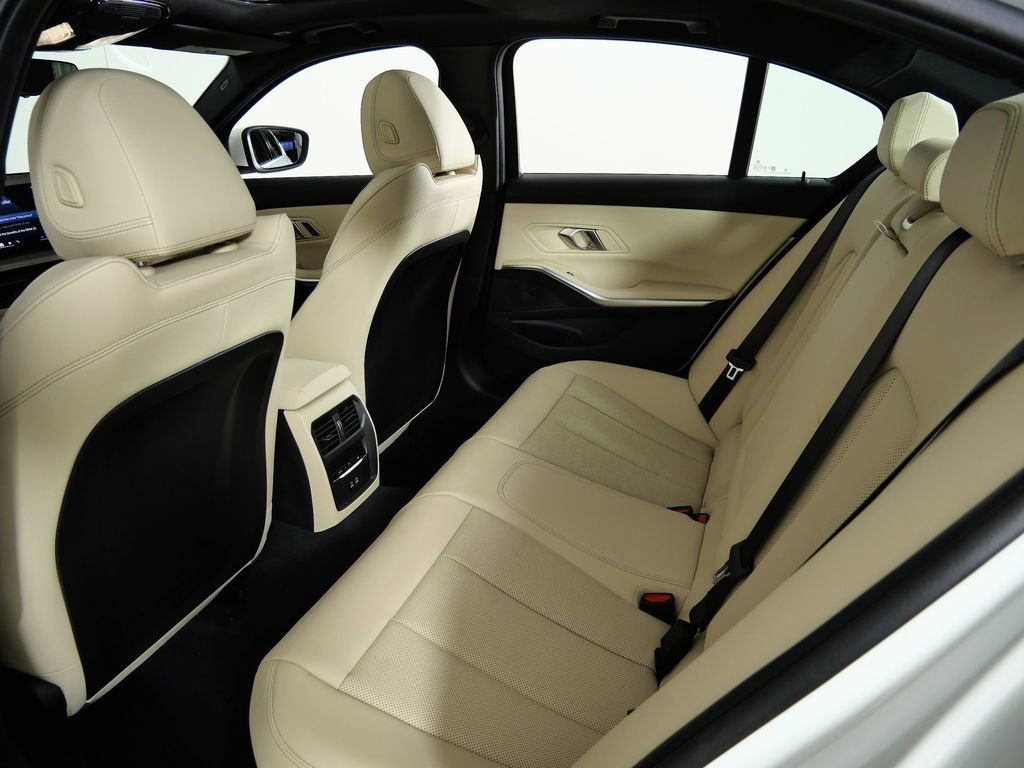 Thumbnail: 2026 BMW 3 Series - 32