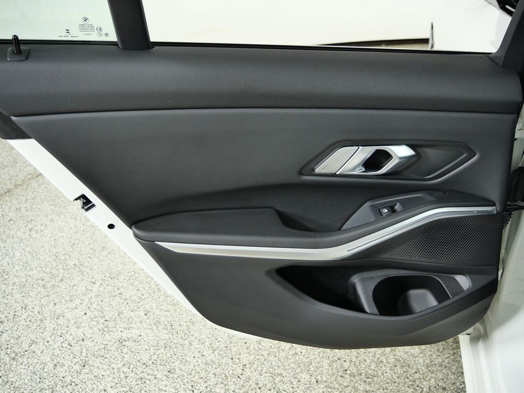 Thumbnail: 2023 BMW 3 Series - 33