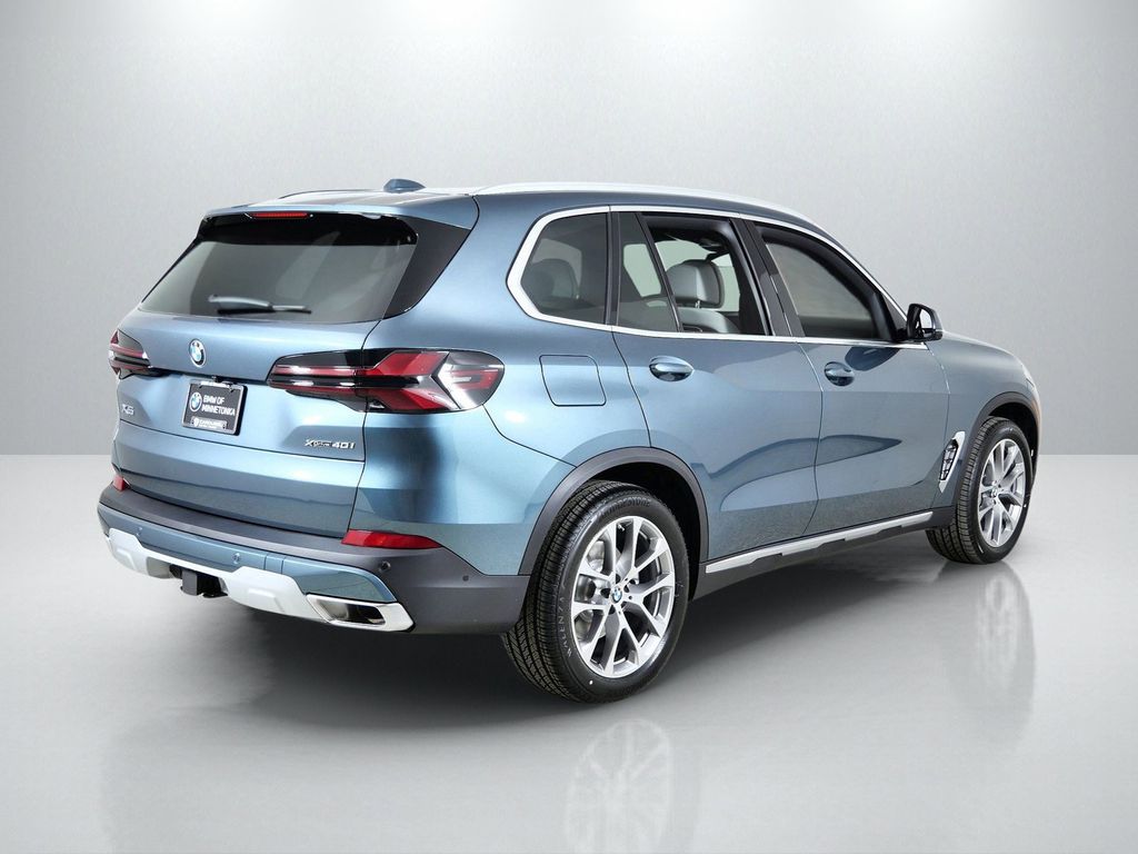 Thumbnail: 2026 BMW X5 - 9