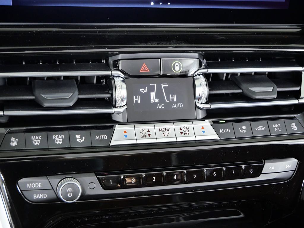 Thumbnail: 2026 BMW 8 Series - 46